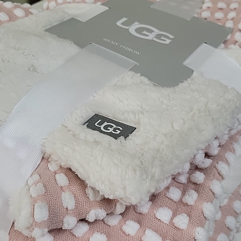 NEW UGG polka dot sherpa NEUTRAL COLOR Remy Throw cozy gift warm blanket NWT - Picture 2 of 7